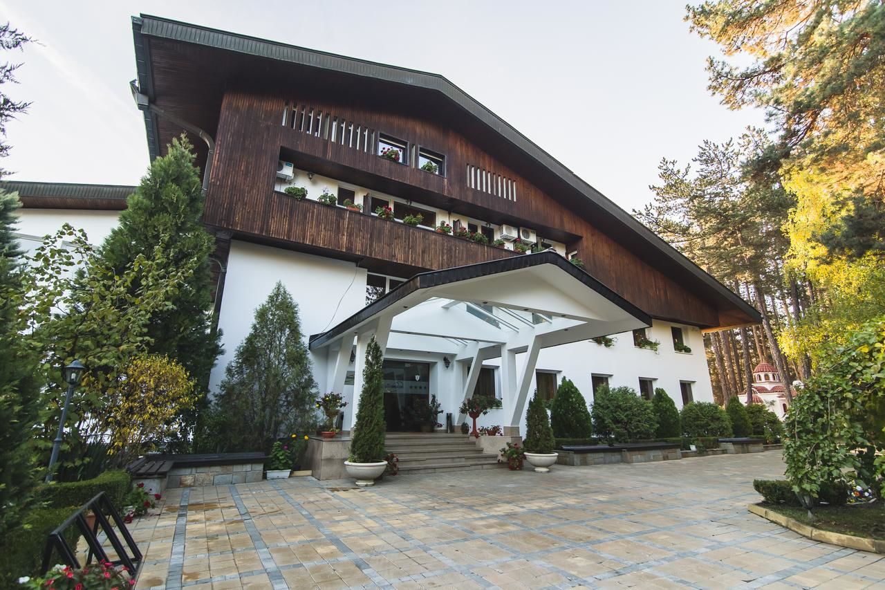 Отель boutique hotel Borova Gora Pirdop-11